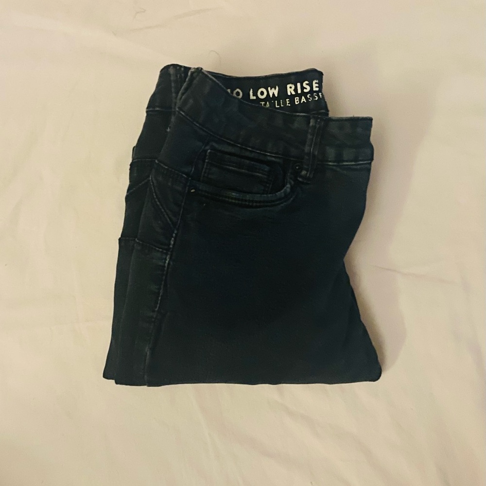 black low rise skinny jeans <3